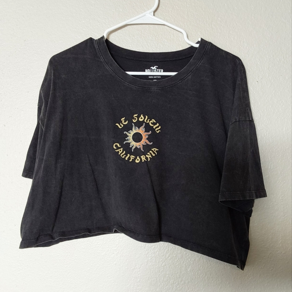 HOLLISTER Crop Top, Women's Size Large Black Acid Wash Hollister Graphic T-shirt